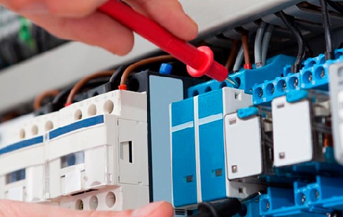 A manutenção nas instalações elétricas na indústria