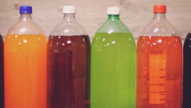 Foto de A cor da garrafa PET influencia na reciclagem?