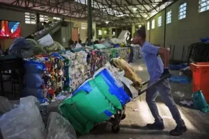 Recorde em produção de plástico pós-consumo