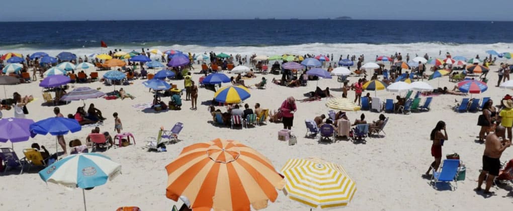 Projeto promove economia circular na praia