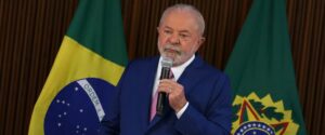 Indústria do Plástico pede reunião com Lula para tratar aumento de alíquotas de importação