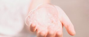 Esponja remove microplástico, Fuplastic ressignifica plástico e sabão de plástico