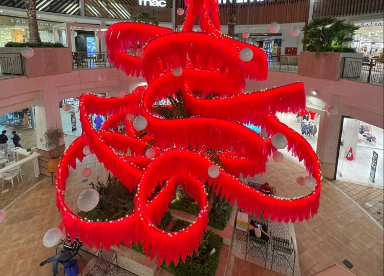 Árvore de natal sustentável, feita de plástico