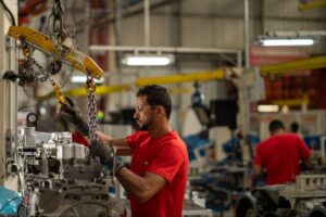 Indústria de transformação acumula alta de 18% no faturamento em 2024, diz CNI