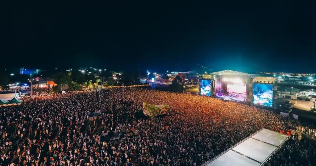 FIB 2025 promove arte sustentável com resíduos plásticos