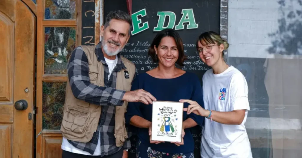 Laboratório do Plástico transforma resíduos em arte e cidadania na Trafaria