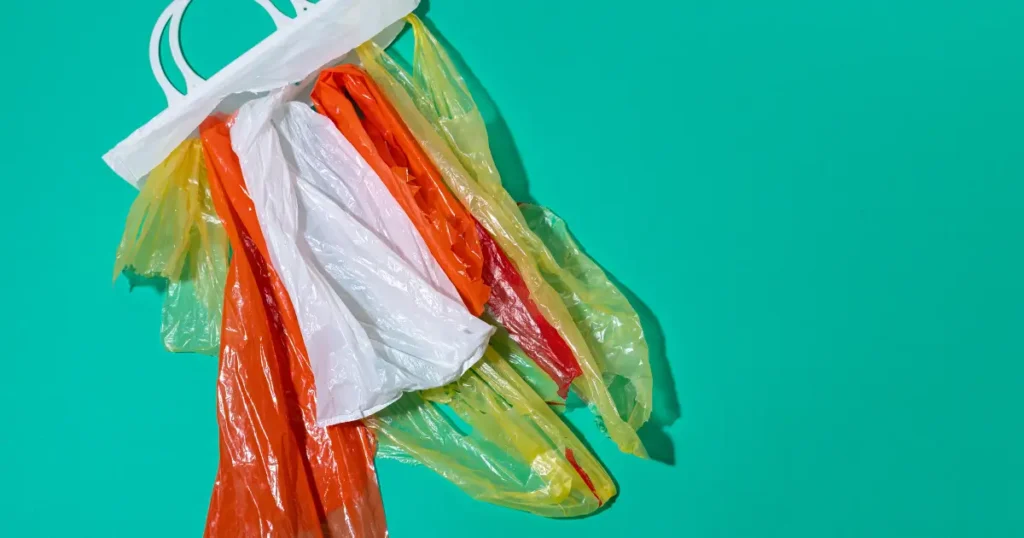 Indústria na Europa enfrentam crises na reciclagem de plástico