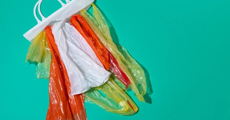 Indústria na Europa enfrentam crises na reciclagem de plástico