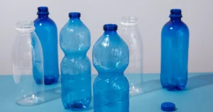 Série sobre plástico, plástico na indústria da construção e despolimerização do PET