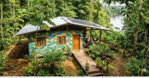 Projeto no Tapajós converte plástico em habitação no Pará