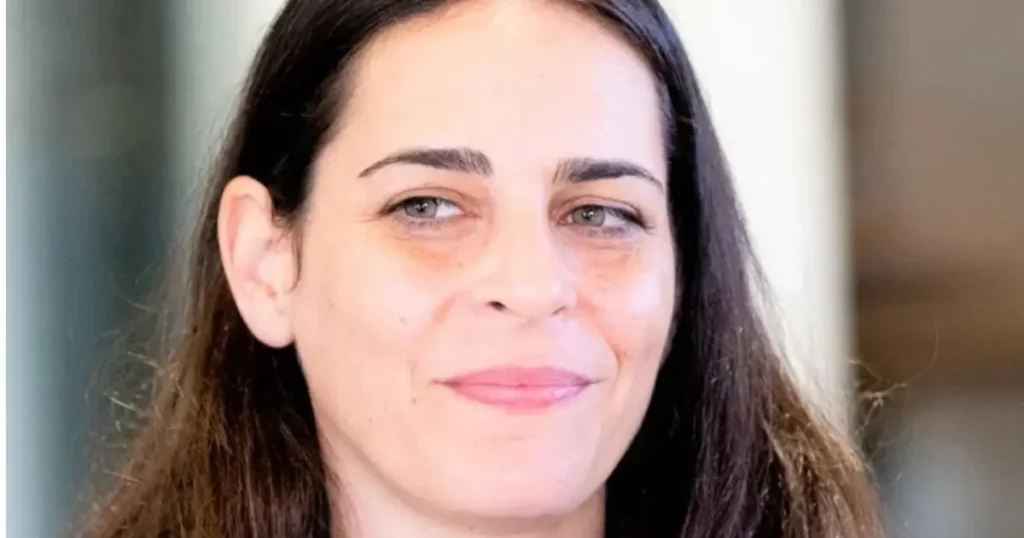 Sharon Barak, Mãe e CEO cria sacolas plásticas que se dissolvem na água