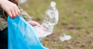 Projeto em SC busca ampliar a reciclagem de plástico de uso único