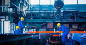 Produção industrial cresce 0,9% em fevereiro e amplia recuperação em 2026