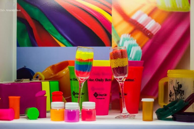 DISTRIBUIDOR DE PIGMENTO FLUORESCENTE