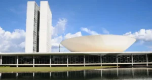 Comissão da Câmara aprova proposta que cria classificação obrigatória para plásticos