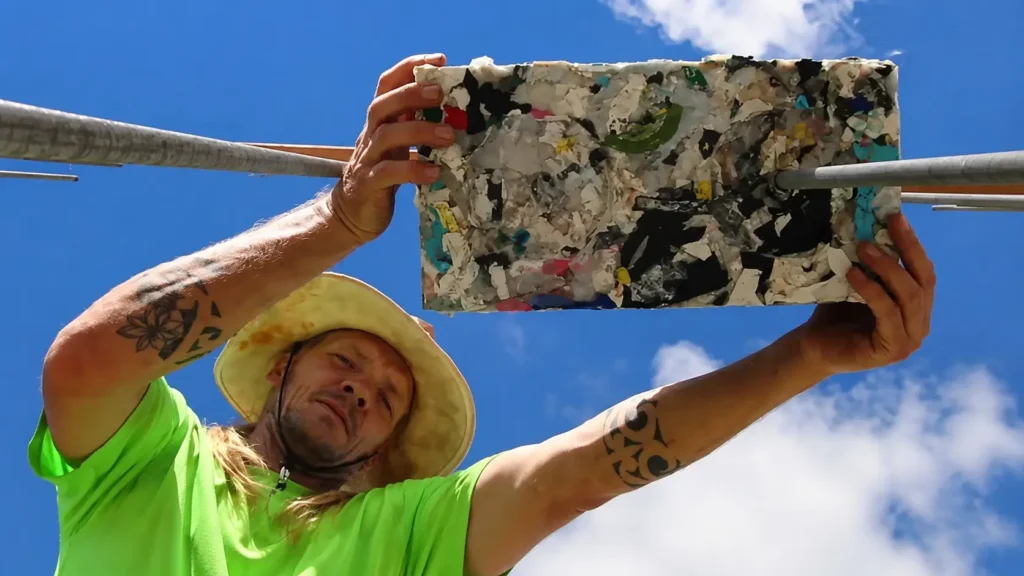 Blocos feitos de plástico descartado chegam a diferentes projetos construtivos