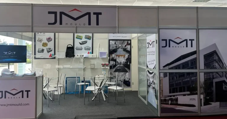 Bolsa de Injetoras participa de mais uma Interplast e representa a JMT Mould no Brasil