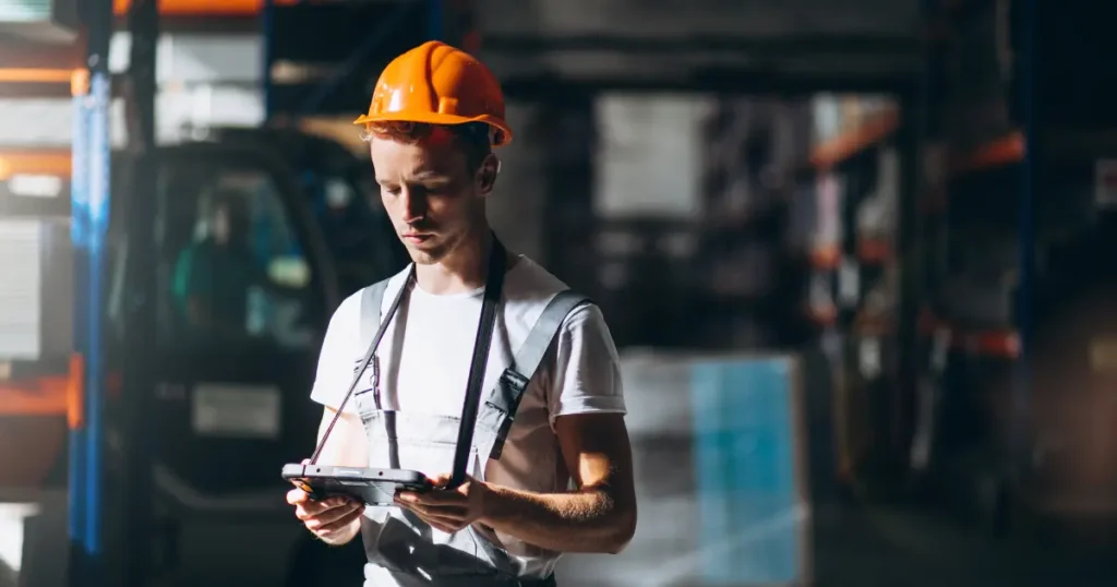 Como estruturar um plano de carreira técnica para operadores e técnicos de processo na indústria do plástico