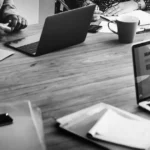 Como uma agência de marketing especializada na cadeia do plástico trabalha diferente de uma agência genérica na prática